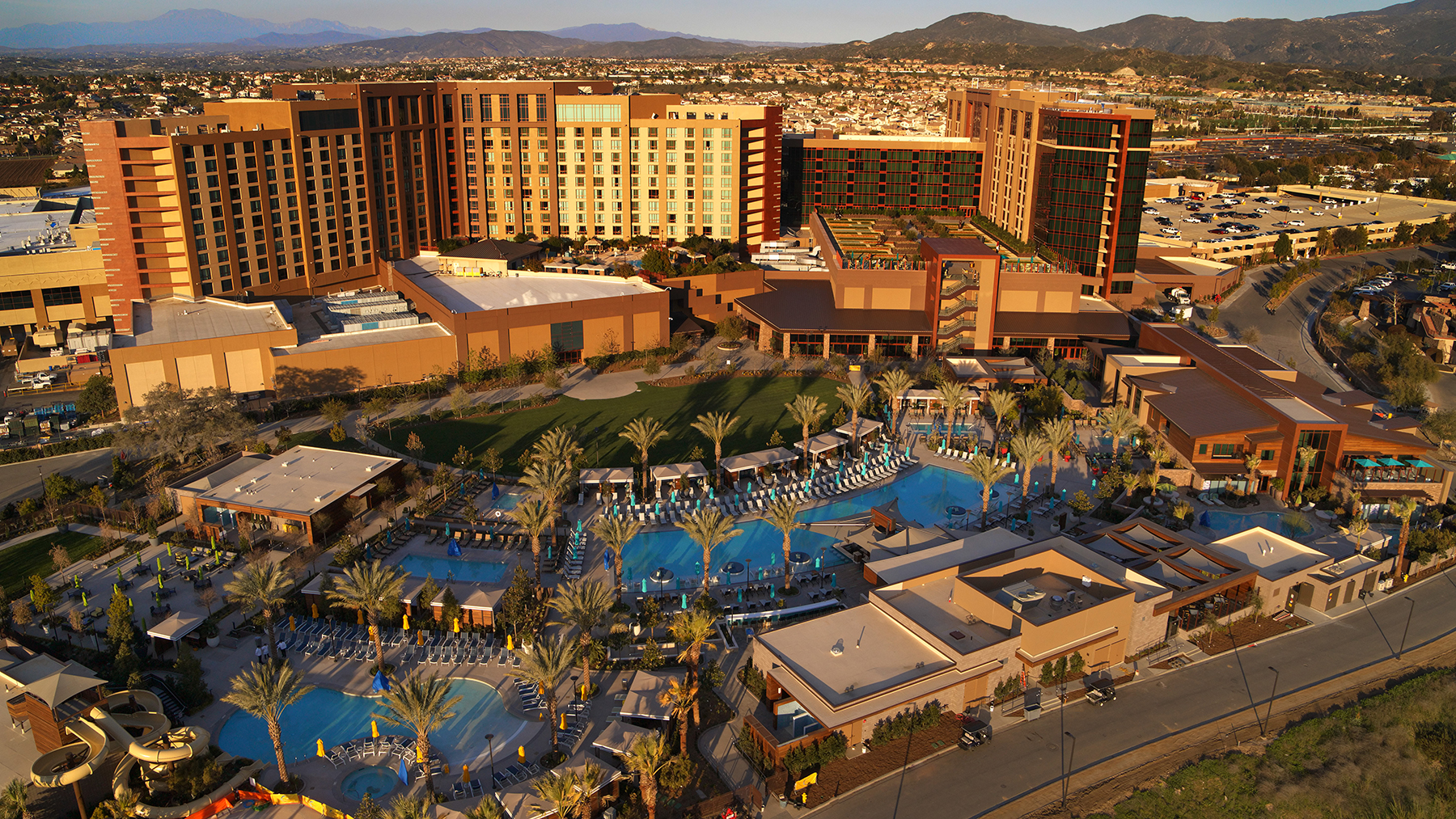 Pechanga Resort & Casino: A Comprehensive Guide to Entertainment and Relaxation